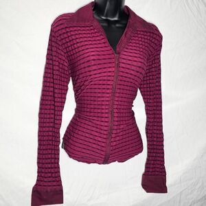 Vintage y2k euro french stretchy patterned zip up collared top